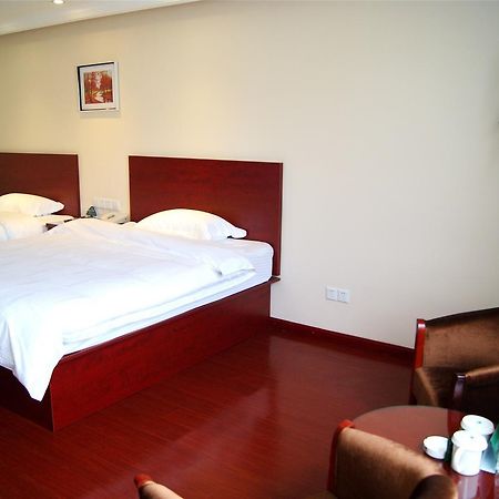 Greentree Inn Henan Qinyang Middle Huaifu Road Express Hotel Kültér fotó